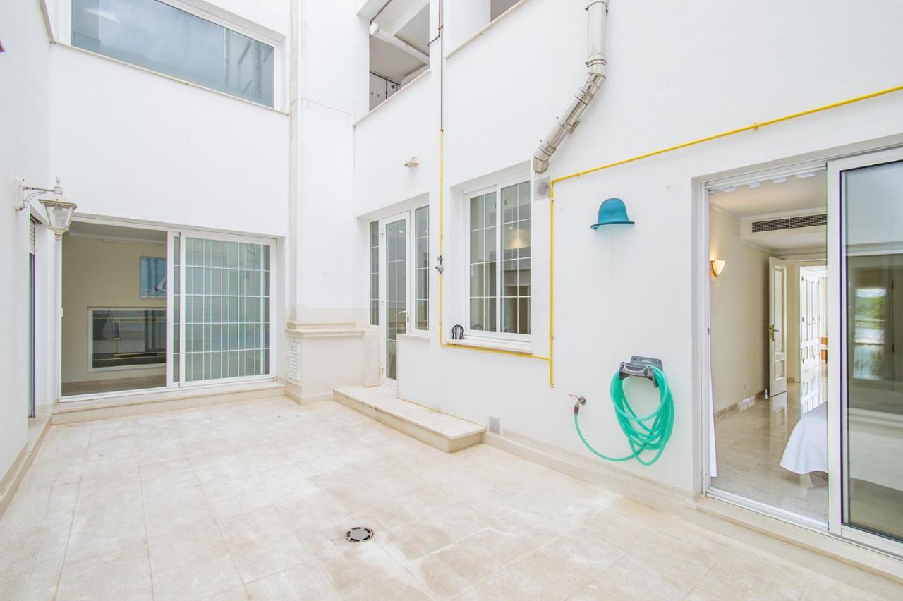 Seafront Ap Acuario Apartment Port de Pollenca Bagian luar foto